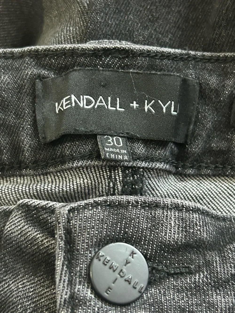 Kendall + Kylie Women's The Icon High Rise Straight sz 30 Black Denim Distressed - Picture 5 of 11